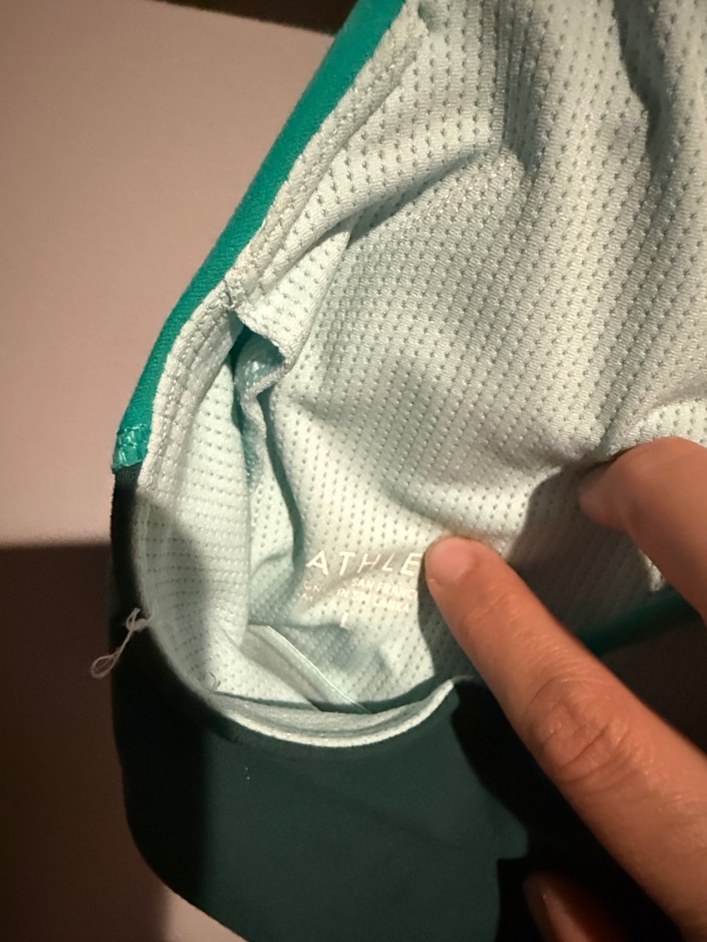Athletes large Green Two-Tone Strappy Sports Bra - Picture 3 of 3